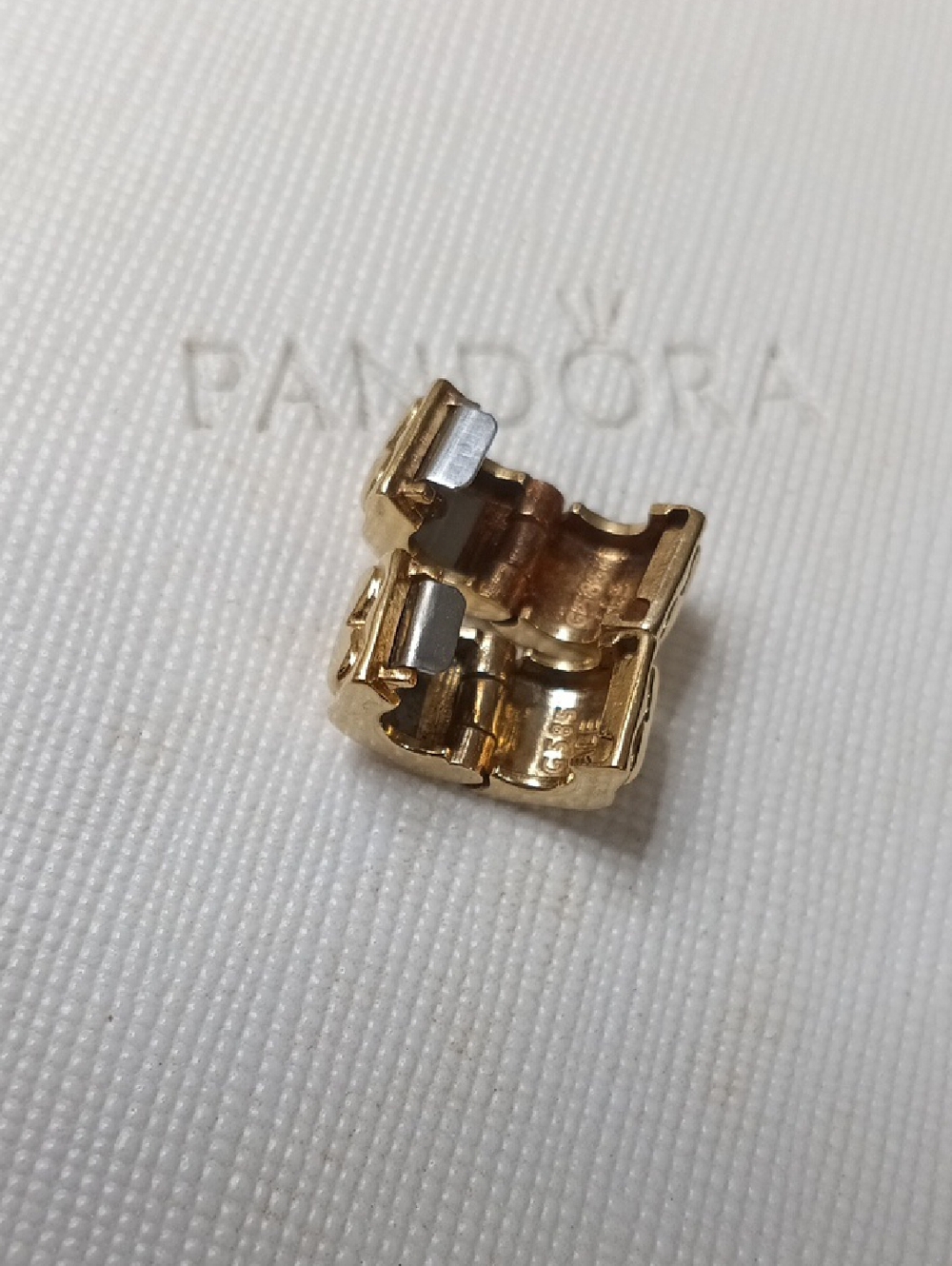 Pandora Two Vintage 14k Solid Gold Heart Clips - Picture 3 of 7